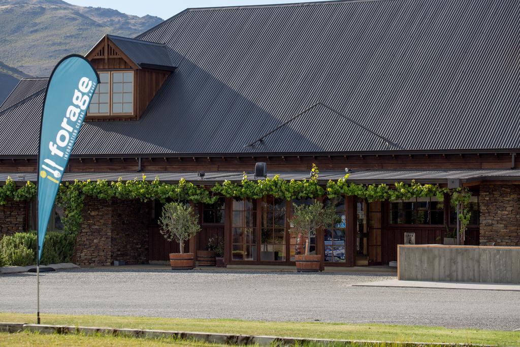 The Harvest Hotel Cromwell Exterior foto